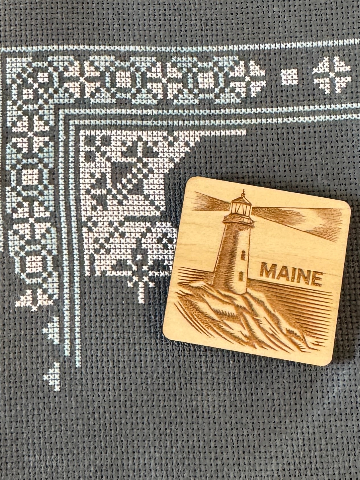Maine Lighthouse Wooden Magnetic Needle Minder