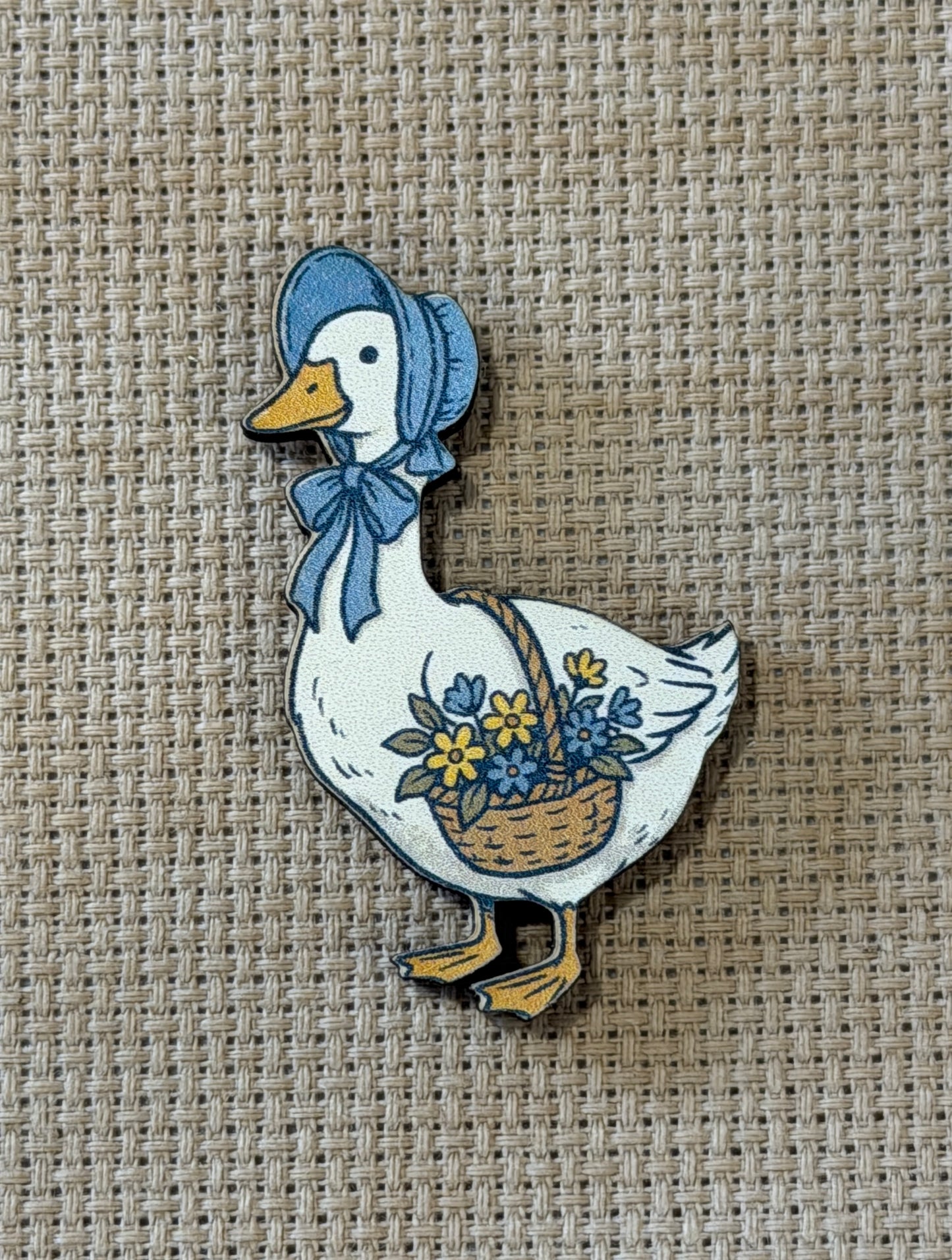 Vintage Goose Wooden Magnetic Needle Minder