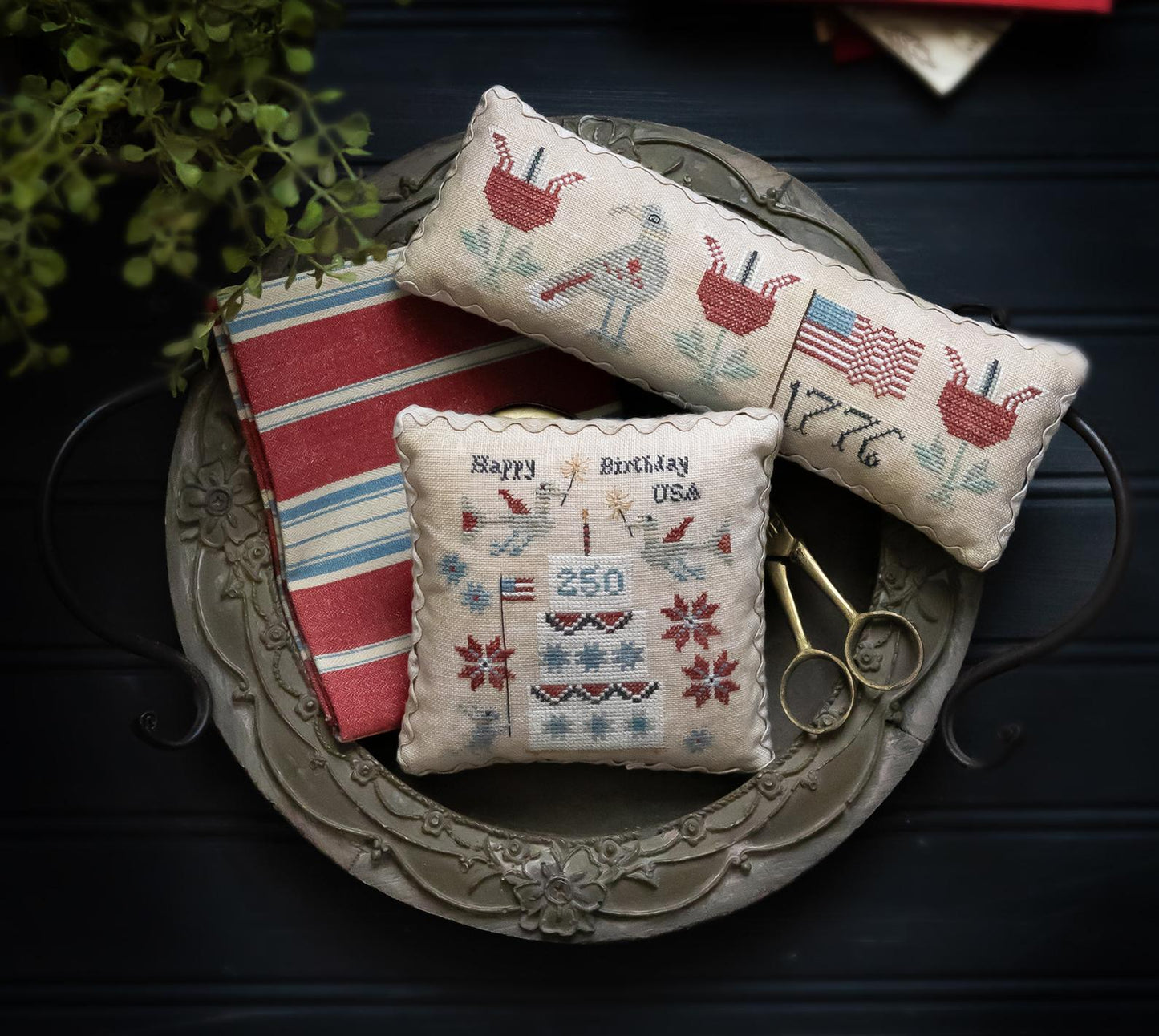 HAPPY BIRTHDAY, USA - Plum Street Samplers - Cross Stitch Pattern