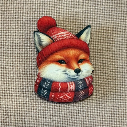 Nordic Winter Fox Wooden Magnetic Needle Minder