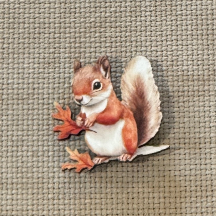 Autumn Squirrel Wooden Magnetic Needle Minder