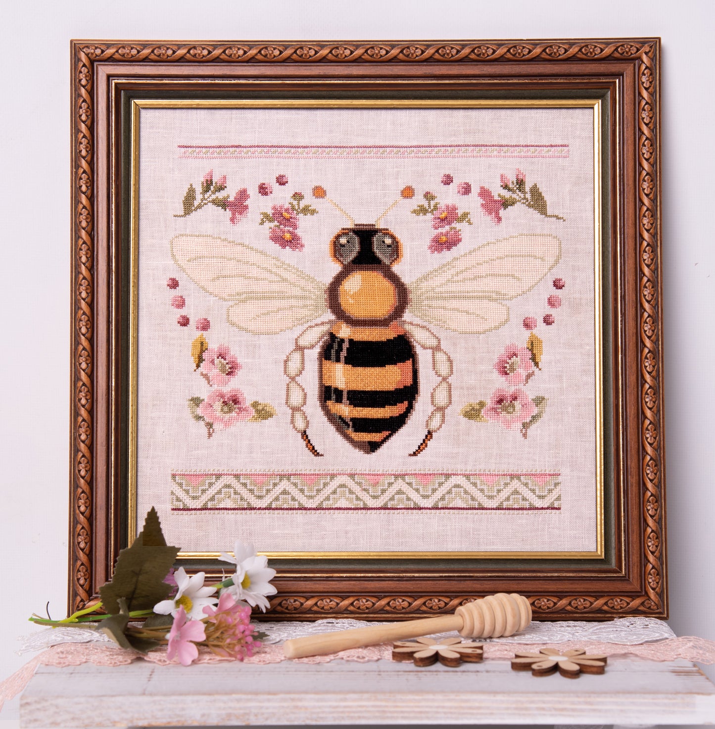 Bee and Blossoms - Samplers and Primitives - Cross Stitch Pattern