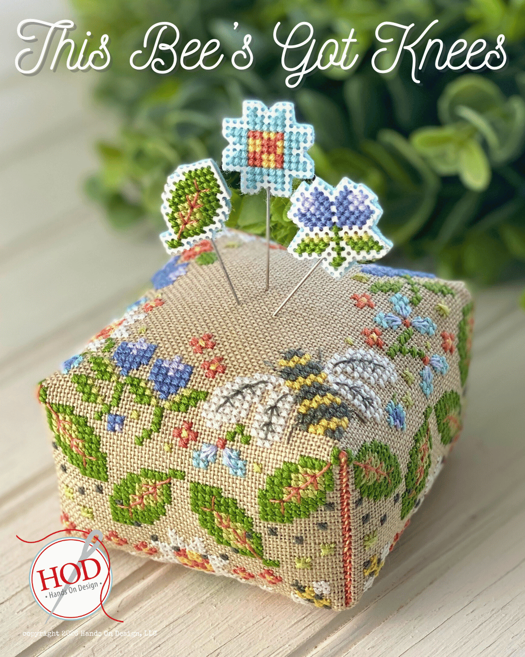 This Bee’s Got Knees - Hands on Design - Cross Stitch Pattern, Needlecraft Patterns, The Crafty Grimalkin - A Cross Stitch Store