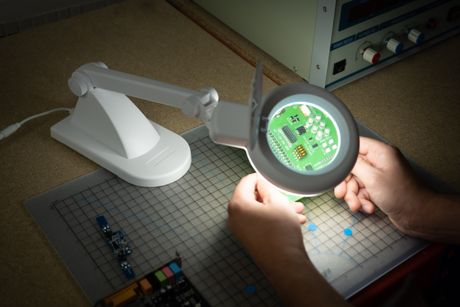 Daylight LED Magnifying Table Lamp - White
