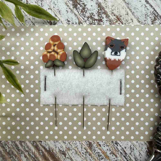 Trunk Town Blue Flower Complimentary Set- Puntini Puntini Pin Set
