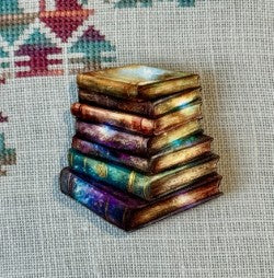 Fantasy Book Pile Wooden Magnetic Needle Minder