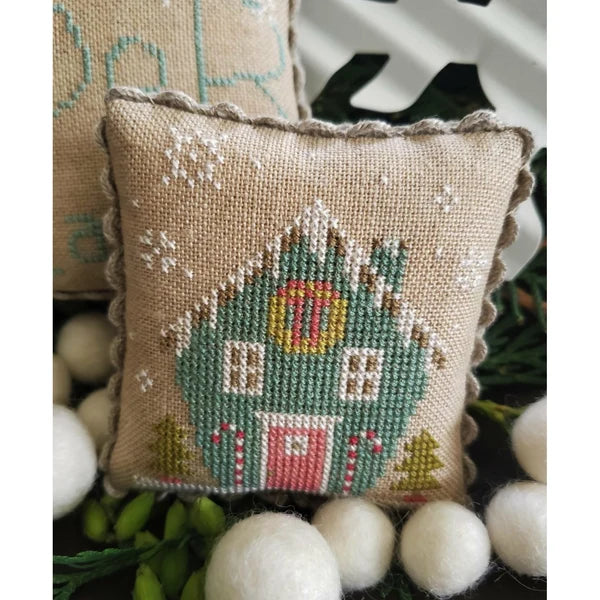 The Snow Ball - With Thy Needle and Thread - Cross Stitch Pattern