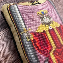 Cat Tarot XI Justice - Dirty Annie's - Cross Stitch Pattern