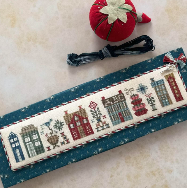Needleworker's Tiny Town - Heart in Hand - Cross Stitch Pattern