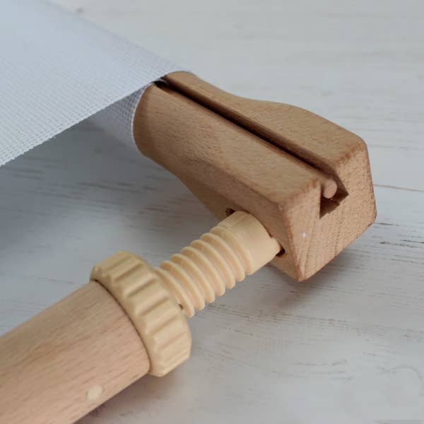 Nurge Adjustable Needlework Scroll Frame