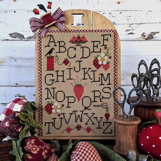 Strawberry Alphabet Sampler - Puntini Puntini - Cross Stitch Pattern