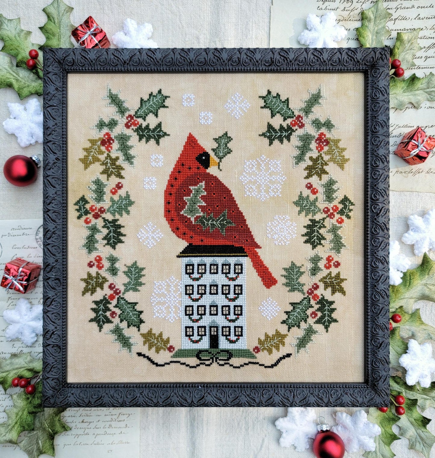 Holly Wreath - Hello From Liz Mathews and Kathy Barrick - Cross Stitch Pattern