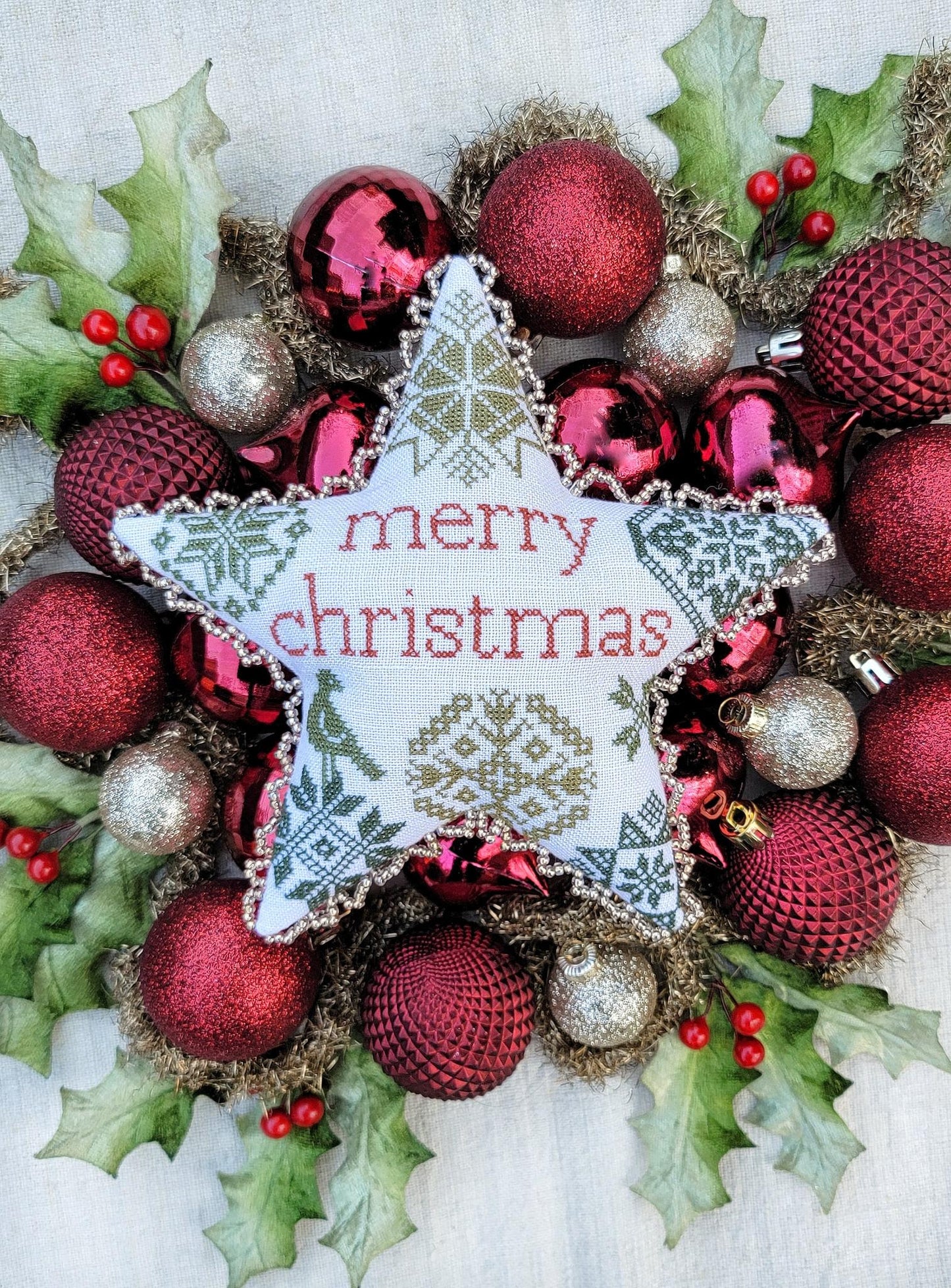 Quaker Christmas Star - Hello From Liz Mathews - Cross Stitch Pattern