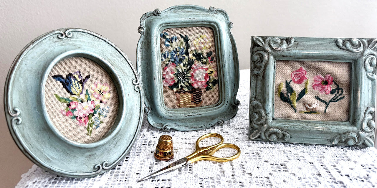 Les Petites Floralies - Running with Needles and Scissors - Cross Stitch Pattern