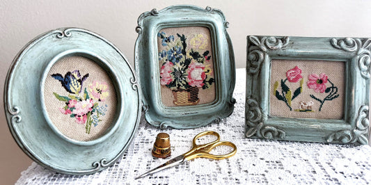 Les Petites Floralies - Running with Needles and Scissors - Cross Stitch Pattern