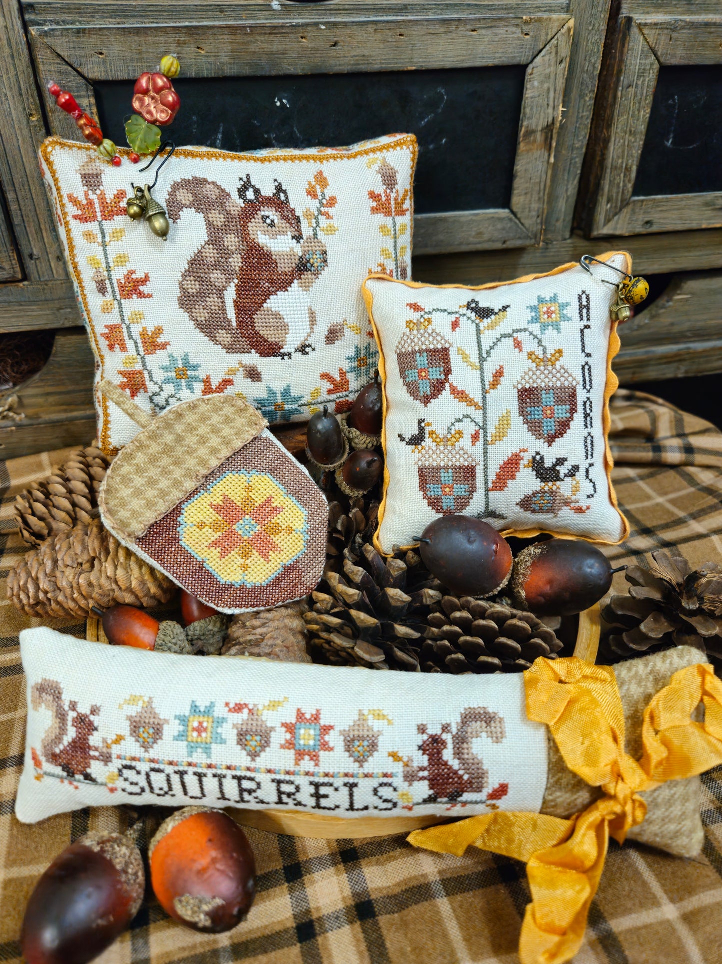 Acorn Thieves - Quaintrose Needle Arts - Cross Stitch Pattern